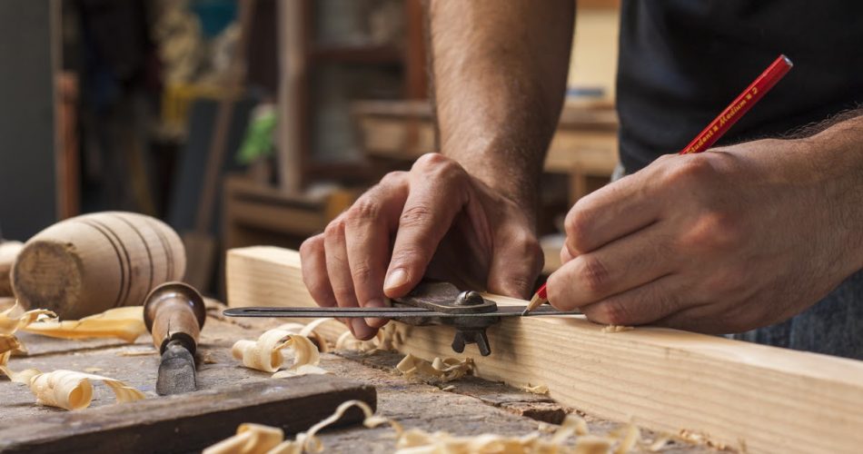 Cele mai utile scule si unelte pentru prelucrarea lemnului