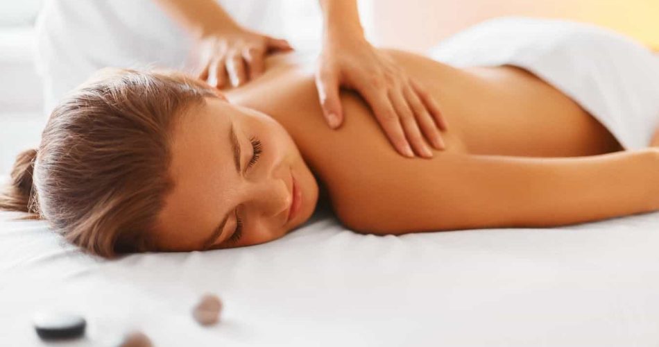 Cum se face un masaj relaxant pe tot corpul?