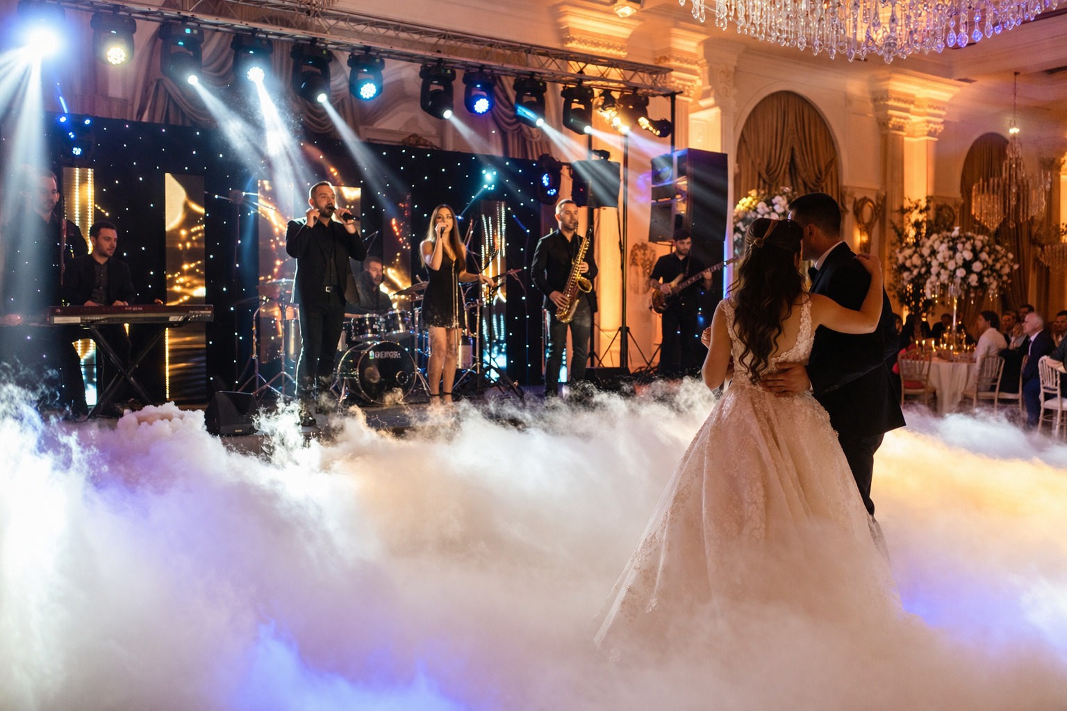 Ce pachete oferă formațiile de nuntă în 2026?